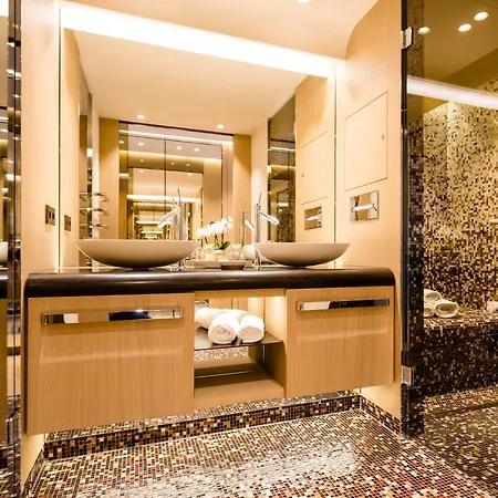 מלון Neues Tor באד ווימפן